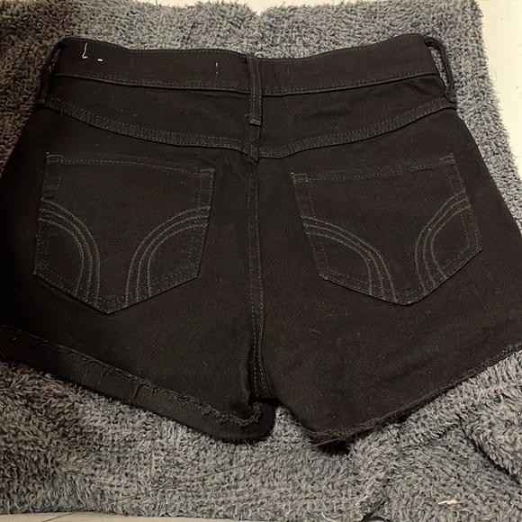 Hollister - high-waisted black jean stretch shorts. Size 26. - Picture 2 of 2